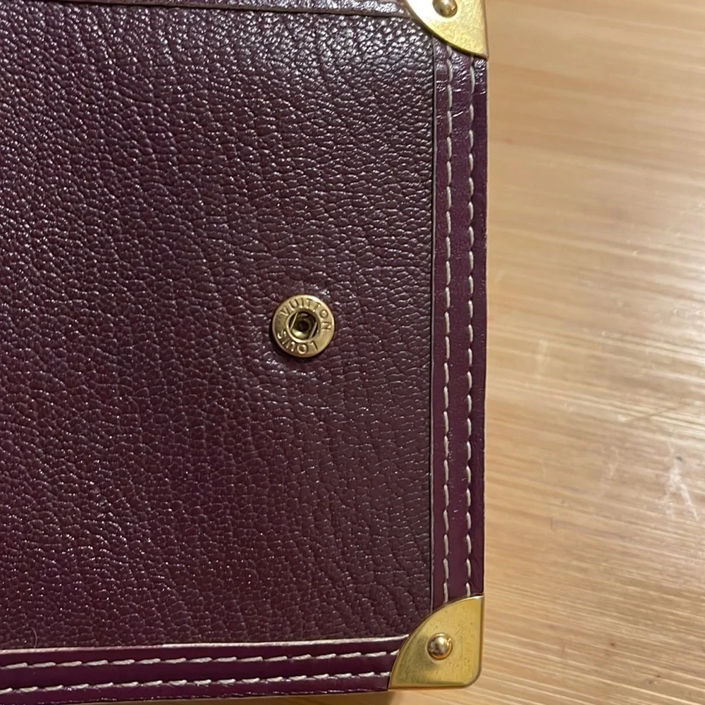 Authentic Vintage Louis Vuitton International Wallet Suhali leather